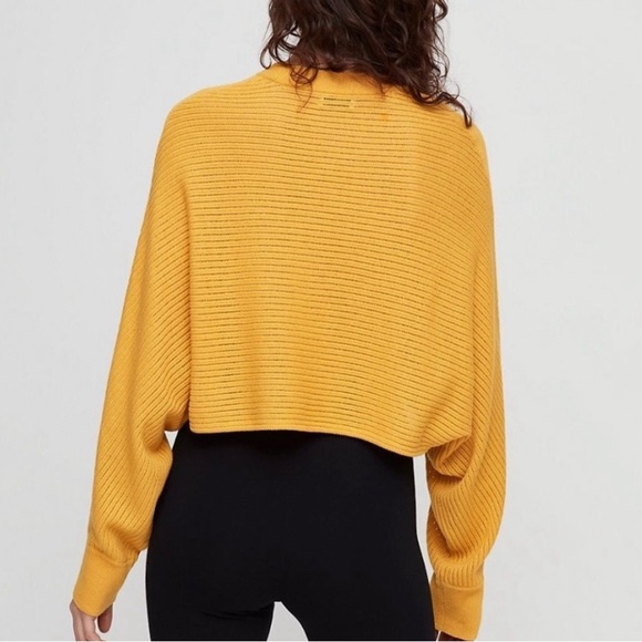 Aritzia Wilfred Free Lolan 100% Merino Wool Cairo Gold Cozy Casual Sweater XXS - Picture 3 of 14